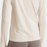 Onzie Women's Seamless Oatmeal Small-Medium Long Sleeve Shirt