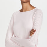 Onzie Women's Seamless Soft Pink Small-Medium Long Sleeve Shirt