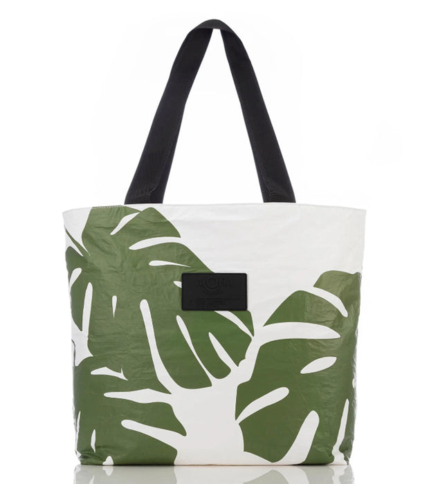 Aloha Collection Day Tripper Lightweight Splash-proof Beach Tote Bag