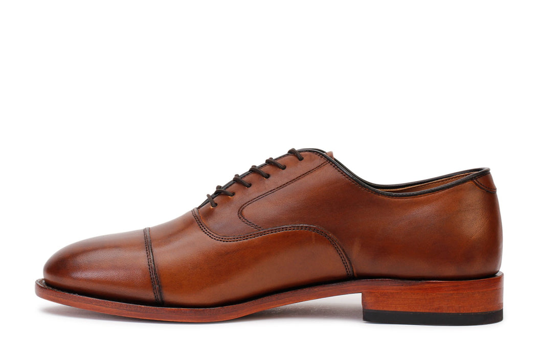 Johnston & Murphy Melton Cap-Toe Tan Italian Calfskin Size 8.5 Dress Shoes
