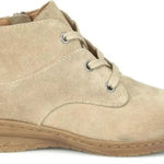 Comfortiva Women's Forli Cashmere Size 8 Suede Ankle Booties