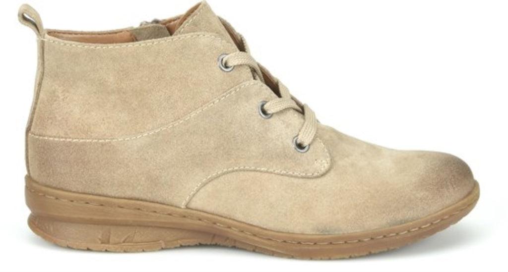 Comfortiva Women's Forli Cashmere Size 7.5 Suede Ankle Booties