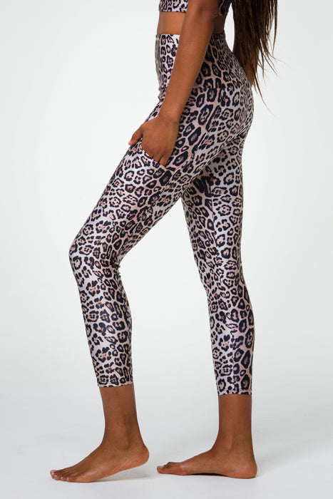 Onzie High Rise Leopard Small/Medium Pocket Midi Slimming Leggings